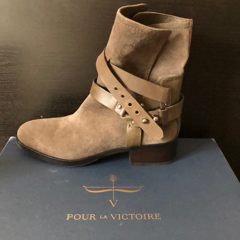 NEW Pour La Victorie Riley Suede Leather Boots